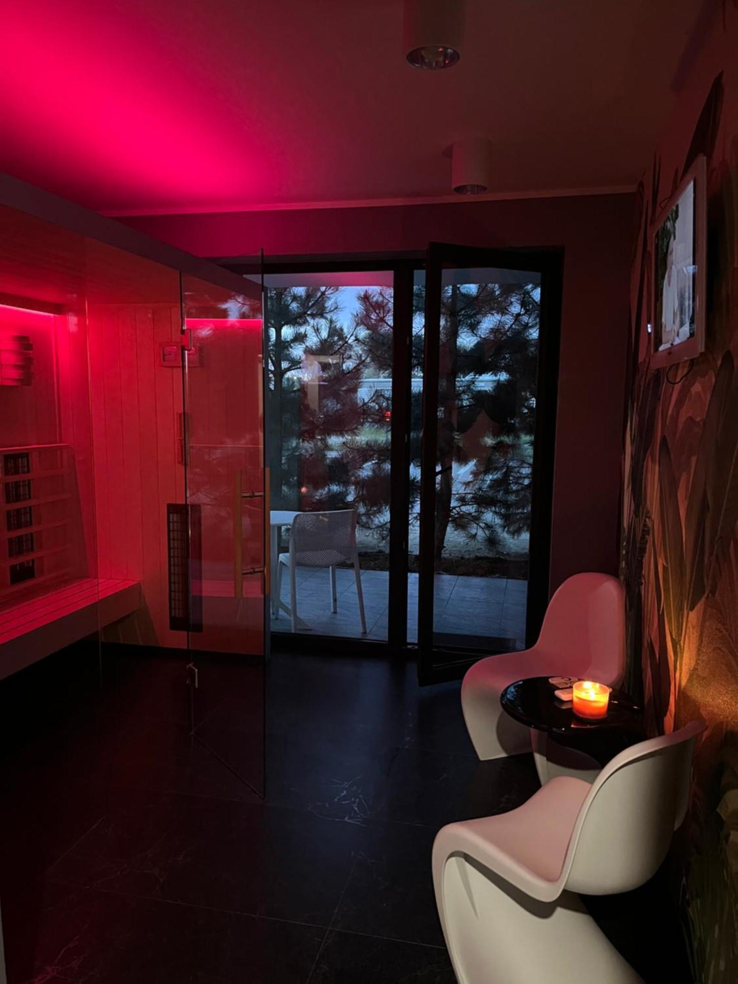 Axel Boutique Jacuzzi & Sauna